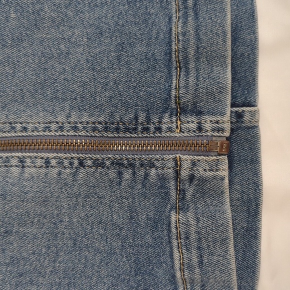Free People Virgo Zipper Front Denim Mini Skirt, Color Sierra Wash Size 25 - Picture 7 of 15